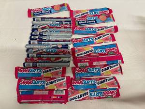 lot 14 image: Large Variety of Sweet Tarts