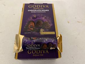 lot 285 image: SSS. 12x Godiva Chocolate Domes Double Chocolate