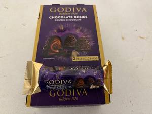 lot 288 image: SSS. 12x Godiva Chocolate Domes Double Chocolate