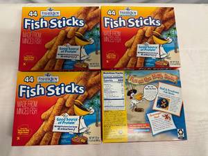 lot 363 image: G. 4x 44ct FisherBoy Fish Sticks