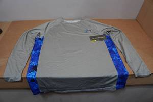 lot 21 image: Blackfish Guide UPFCooling Long Sleeve - Medium