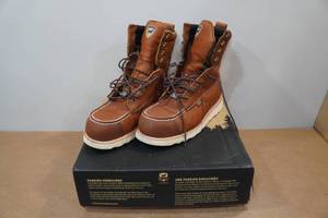 lot 28 image: Irish Setter Wingshooter XD Mens 8 Work Boots Style 83884 - Size 10.5
