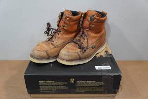lot 31 image: Irish Setter Wingshooter Mens 7 Work Boots Style A0838 - Size 9.5