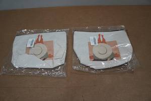 lot 47 image: 2 Canvas Makeup Bags