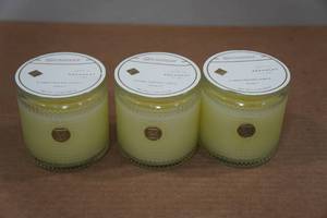 lot 61 image: 3 Aromatique 6oz Candles - Sorbet