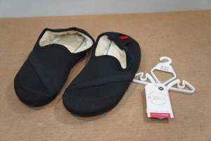 lot 62 image: Fitkicks Kozikicks Slippers - Medium 78