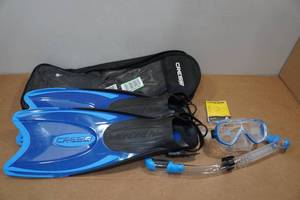 lot 70 image: Cressi Adult Rondine Palau Fin Snorkel Set - Fin Size LXL
