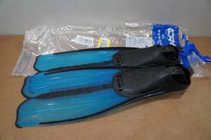 lot 72 image: Cressi Rondinella Snorkel Fins - 1011, 4546