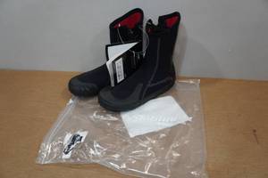 lot 77 image: Stohlquist Tideline 5mm Water Boots - Size 5
