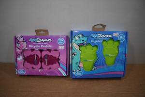 lot 118 image: Kid Zamo Bicycle Pedals