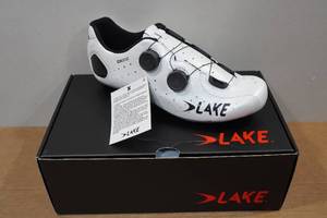 lot 140 image: Lake CX332 Mens Cycling Shoes - 44