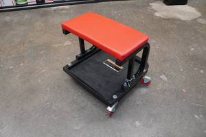 lot 161 image: Pittsburgh Rolling Shop Seat