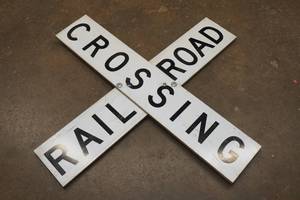 lot 163 image: Vintage Aluminum Railroad Crossing Sign