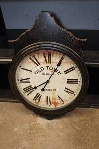 lot 165 image: Old Town Clocks Bailey St Wall Clock