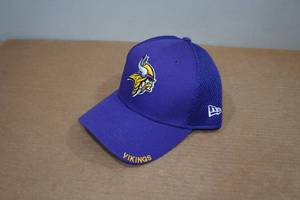 lot 185 image: New Era Minnesota Vikings Hat