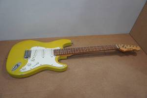 lot 198 image: Mahar Strat Style Electric Guitar