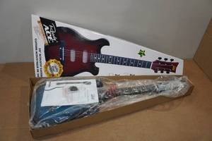 lot 200 image: Ready Ace 30 Kids Acoustic Guitar
