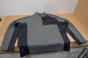 lot 228 image: Spyder Pull-Over Quarter Zip - XXL