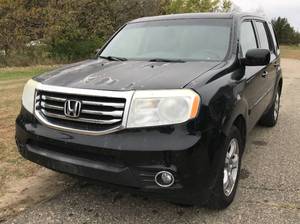 lot 3 image: 2012 Honda Pilot 4X4