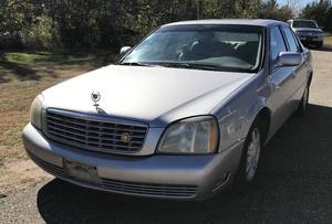 lot 3 image: 2005 Cadillac Deville