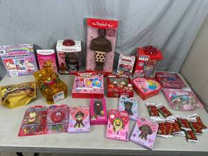 lot 90 image: Assorted Candy, Chocolate, Gummy Candy, and More