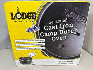 lot 12 image: New Lodge Cast Iron Dutch Oven with Lid