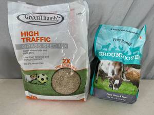 lot 33 image: 10 lbs of Assorted Grass Seed