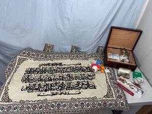 lot 38 image: Jewelry, Cuff Links, Collectibles, Home Decor