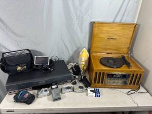 lot 72 image: Stereo, Cameras, GPS, DVD Player, Assorted Electronics