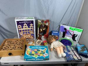 lot 77 image: Vintage Toys, Games, Doll, and More