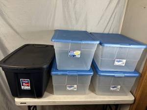 lot 82 image: 5 Totes with Lids