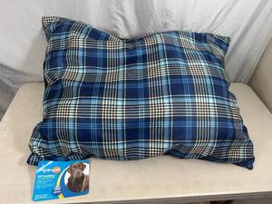 lot 147 image: New Large Pet Bed  Dog Bed