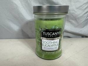 lot 159 image: New 18 oz Tuscany Premium Candle with Essential Oils