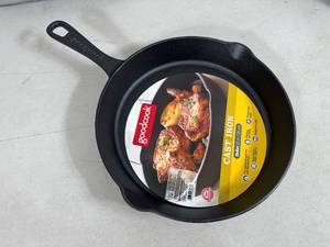 lot 166 image: New 10 inch Cast Iron Skillet