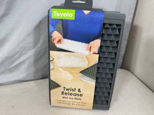 lot 187 image: New Tevolo Twist and Release Mini Ice Mold with Storage Bin and Scoop