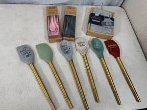 lot 196 image: New Cute Kitchen  Baker Items