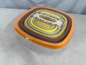 lot 247 image: New 14 pc Food Storage Set