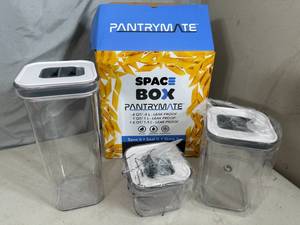 lot 250 image: New 3 Pc Set Airtight Food Storage Containers