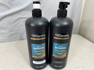 lot 108 image: 2 New Large Bottles of Tresemme Shampoo and Conditioner