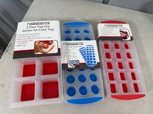 lot 126 image: 6 New Easy Pop-Out Ice Cube Trays