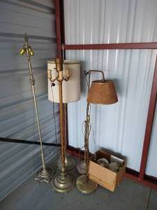 lot 2 image: Vintage Floor Lamp Lot