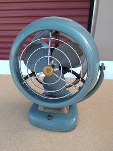 lot 7 image: Super Cool Vintage Vornado Metal Fan