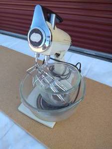 lot 11 image: Vintage Sunbeam Mixer - Works