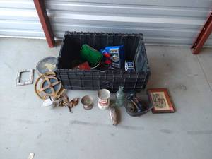 lot 17 image: Large Vintage Treasure Lot