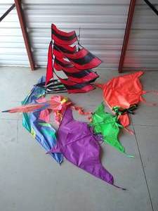 lot 18 image: Kite Lot - Awesome Pirate Ship