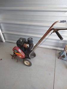 lot 33 image: Vintage Tiller
