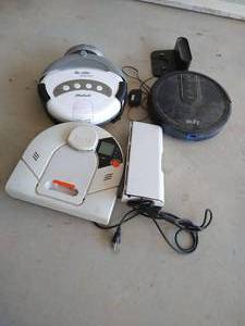 lot 34 image: (3) Automatic Floor Vacuums