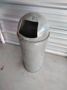 lot 43 image: Vintage Metal Trash Can