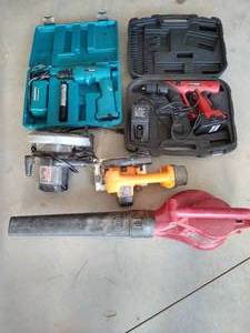 lot 51 image: Miscellaneous Power Tools Lot - DeWalt, Makita, Etc
