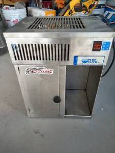 lot 67 image: Water Purification System